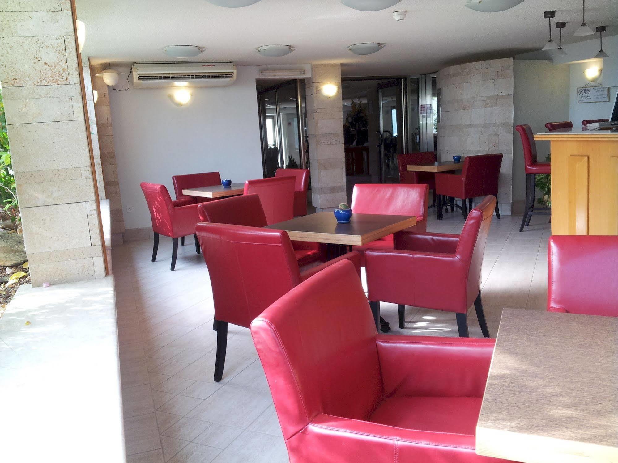 Marom Hotel Хайфа Екстер'єр фото