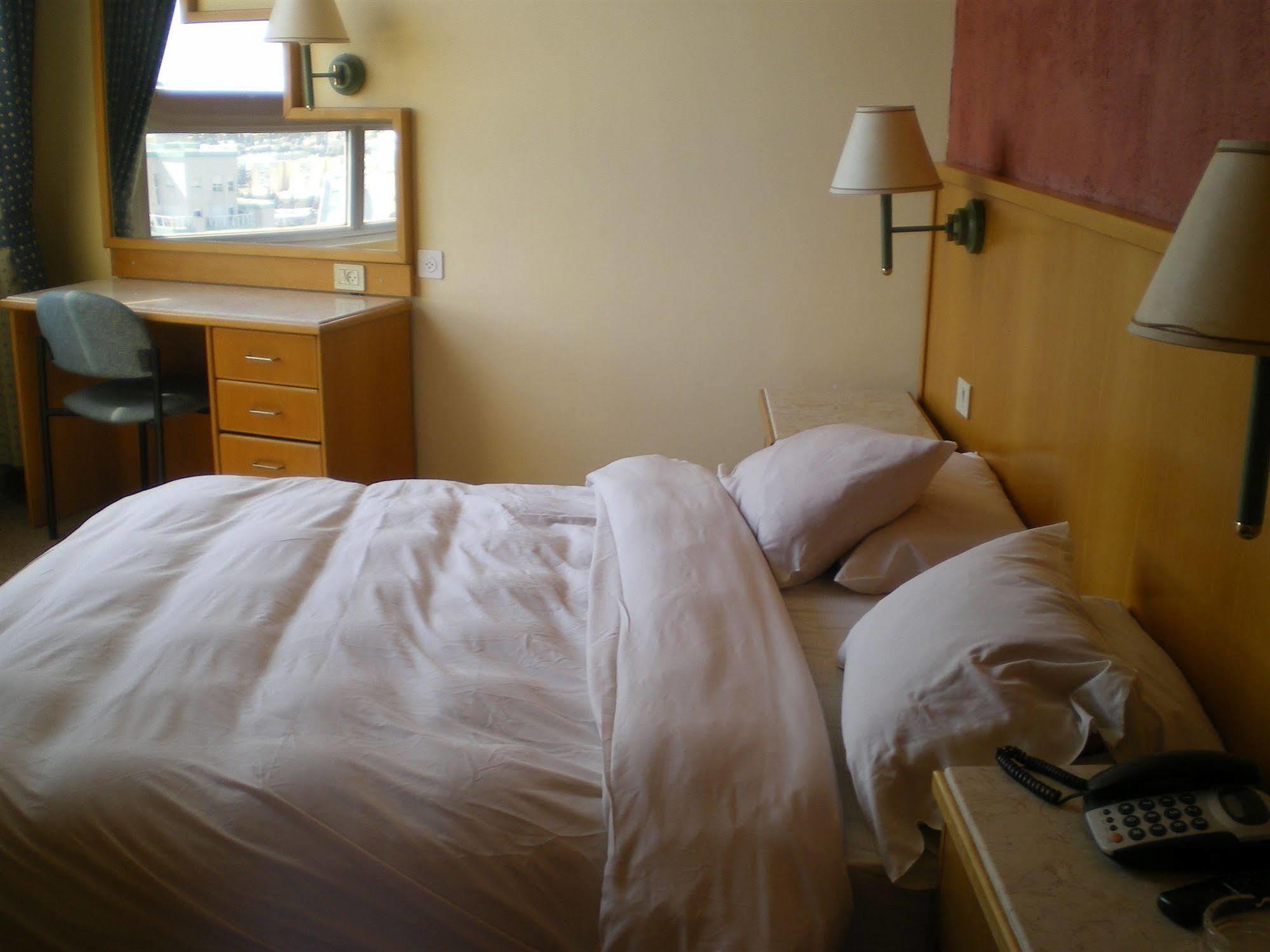 Marom Hotel Хайфа Екстер'єр фото