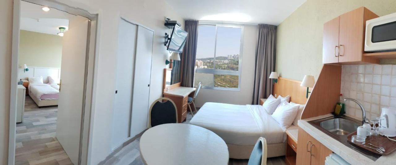 Marom Hotel Хайфа Екстер'єр фото